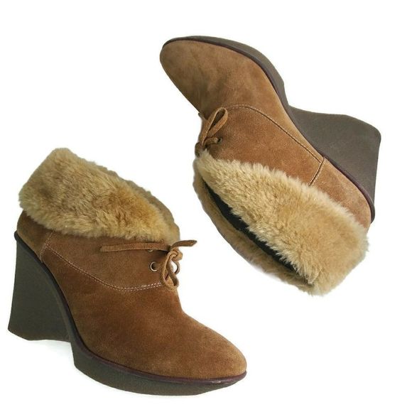 B. MAKOWSKY Nellie Suede Fur Cuff Ankle Booties 9W - Picture 1 of 7